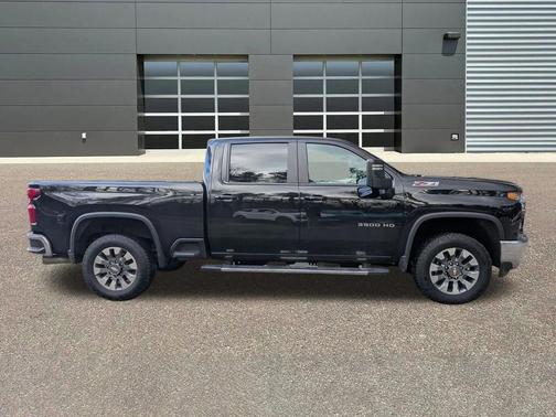 2023 Chevrolet Silverado 3500 LT