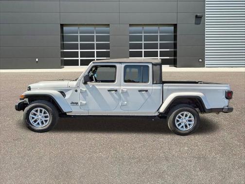 2023 Jeep Gladiator Sport S