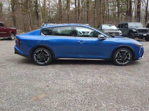 Wave Blue 2026 Kia K4 GT-Line