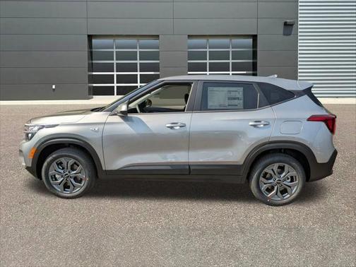 2025 Kia Seltos LX