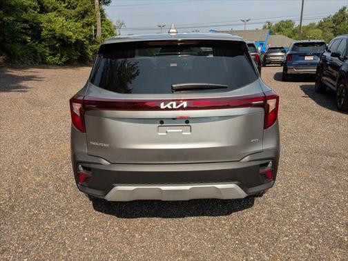 2025 Kia Seltos LX