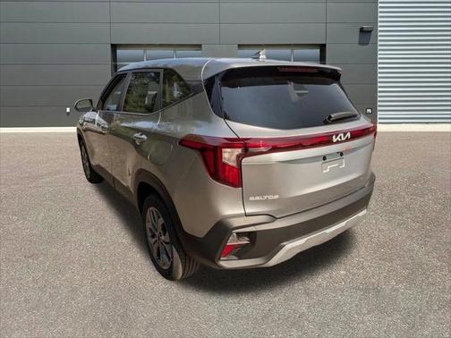 2025 Kia Seltos LX
