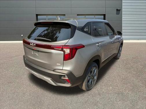 2025 Kia Seltos LX