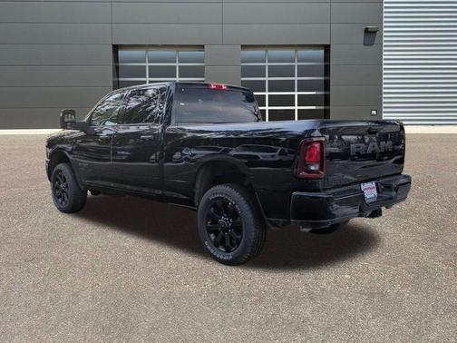 2026 RAM 3500 Big Horn Crew Cab 4x4 6'4' Box