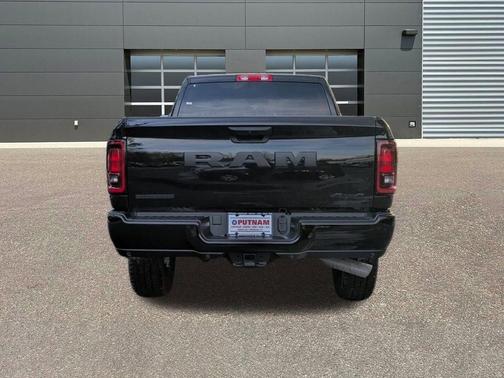 2026 RAM 3500 Big Horn Crew Cab 4x4 6'4' Box