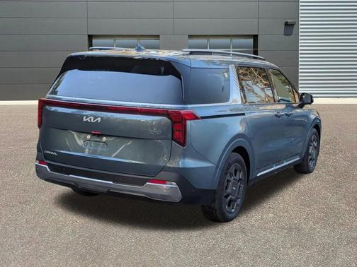2026 Kia Carnival SX