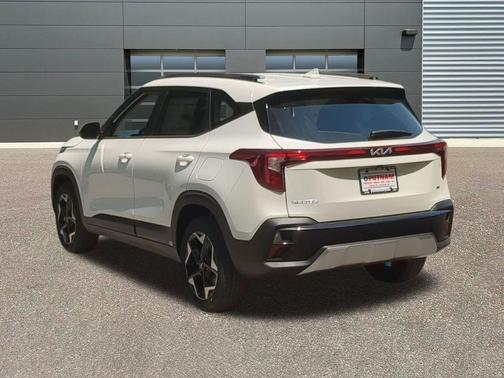 Snow White Pearl 2026 Kia Seltos S