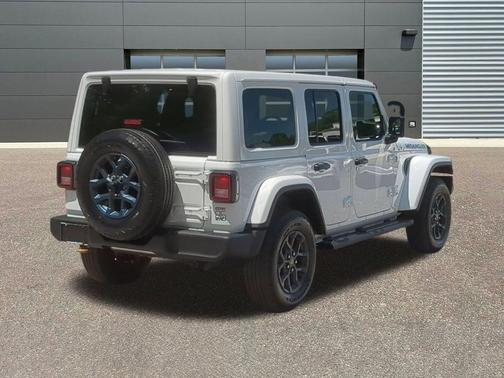 Bright White Clearcoat 2026 Jeep Wrangler Sport