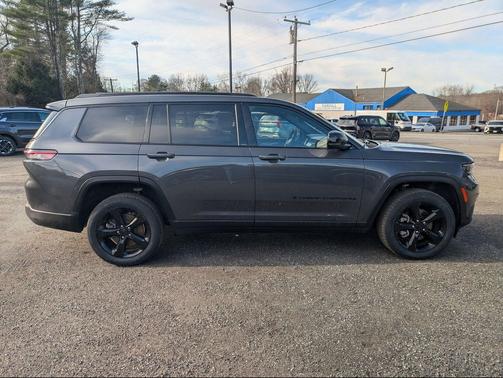 2022 Jeep Grand Cherokee L Altitude