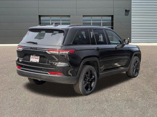 2022 Jeep Grand Cherokee Altitude