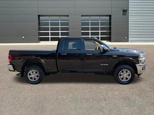 2022 RAM 2500 Laramie Crew Cab 4x4 6'4' Box