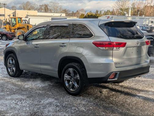 2019 Toyota Highlander Limited Platinum