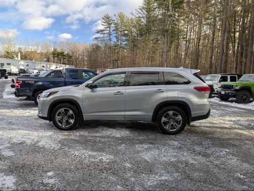 2019 Toyota Highlander Limited Platinum