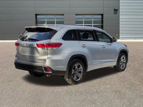 2019 Toyota Highlander Limited Platinum