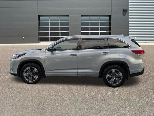 2019 Toyota Highlander Limited Platinum