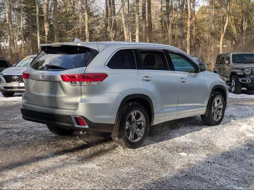 2019 Toyota Highlander Limited Platinum