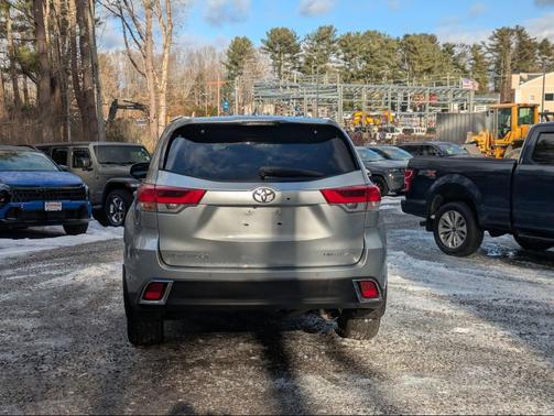 2019 Toyota Highlander Limited Platinum