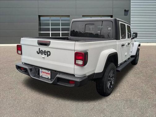 2025 Jeep Gladiator Sport S