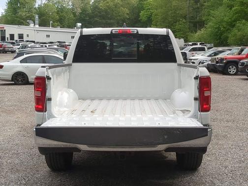 Bright White Clearcoat 2026 RAM 1500 Big Horn/Lone Star