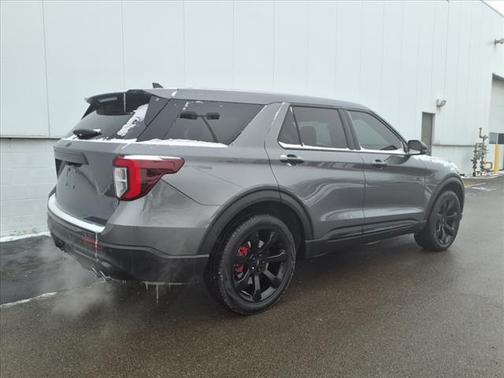 2022 Ford Explorer ST