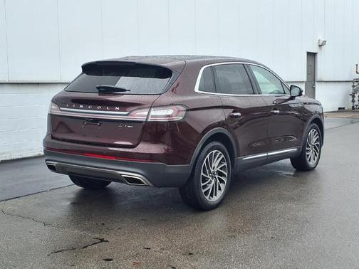 2019 Lincoln Nautilus Reserve