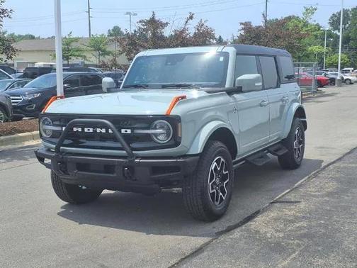 2023 Ford Bronco Outer Banks