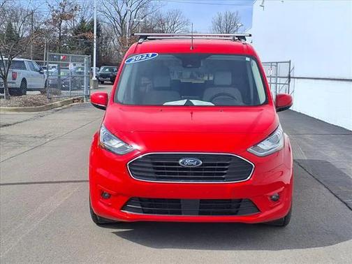 2023 Ford Transit Connect Titanium w/Rear Liftgate