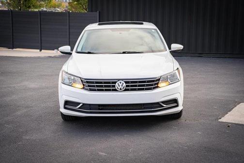 2017 Volkswagen Passat 1.8T SE