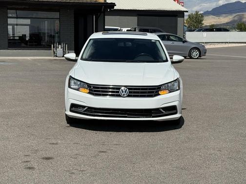 2017 Volkswagen Passat 1.8T SE
