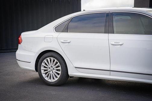 2017 Volkswagen Passat 1.8T SE