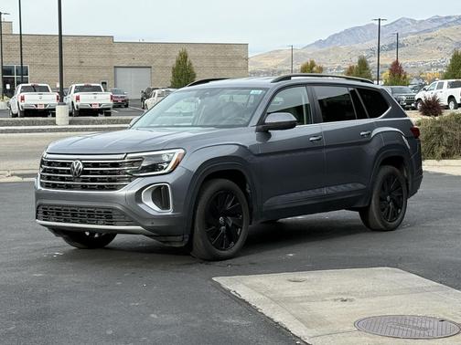 2024 Volkswagen Atlas 2.0T SE w/Technology 4MOTION