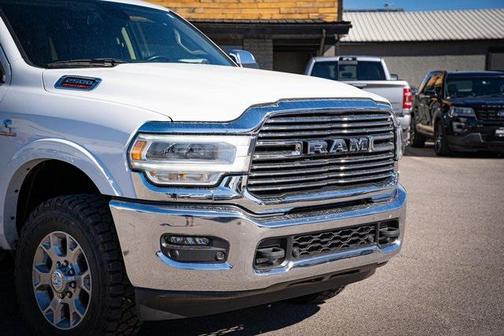 2022 RAM 2500 Laramie Crew Cab 4x4 6'4' Box