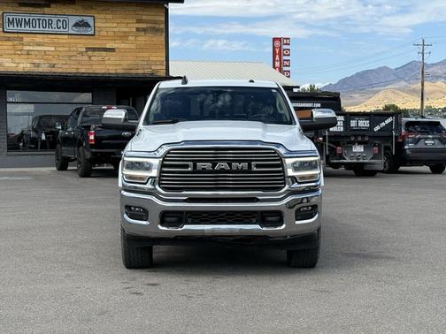 2022 RAM 2500 Laramie Crew Cab 4x4 6'4' Box