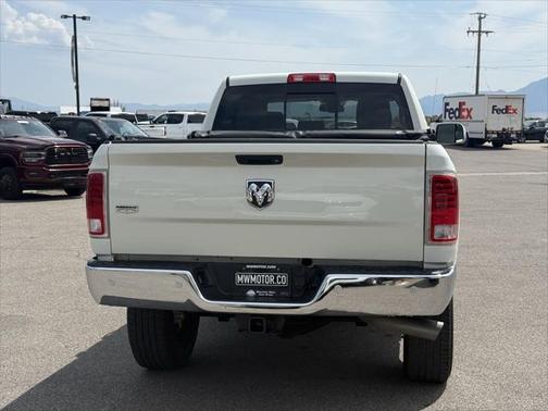 2018 RAM 2500 Laramie Crew Cab 4x4 6'4' Box