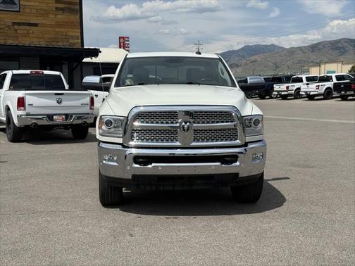 2018 RAM 2500 Laramie Crew Cab 4x4 6'4' Box