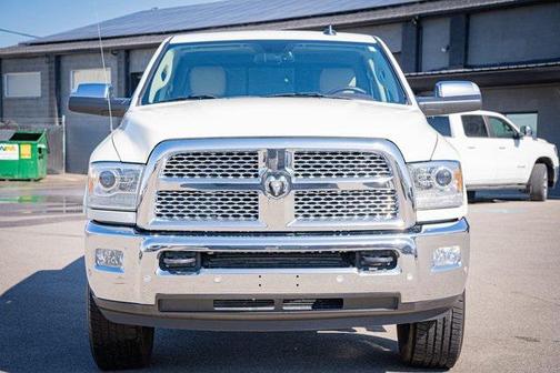 2018 RAM 2500 Laramie Crew Cab 4x4 6'4' Box