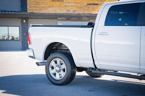 2018 RAM 2500 Laramie Crew Cab 4x4 6'4' Box