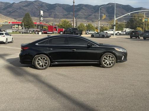 2018 Hyundai SONATA Sport 2.0T