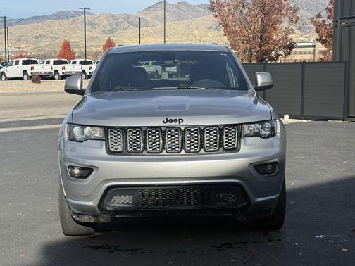 2017 Jeep Grand Cherokee Altitude