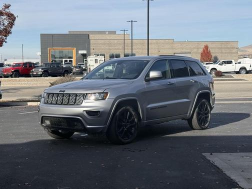2017 Jeep Grand Cherokee Altitude