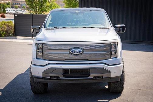 2022 Ford F-150 Lightning LARIAT