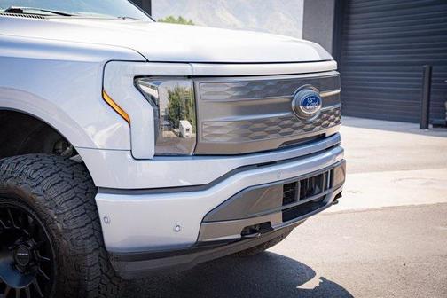2022 Ford F-150 Lightning LARIAT