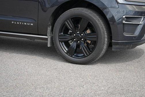 2022 Ford Expedition Max Platinum
