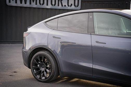 2022 Tesla Model Y Long Range Dual Motor All-Wheel Drive