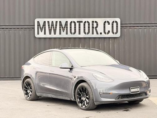 2022 Tesla Model Y Long Range Dual Motor All-Wheel Drive