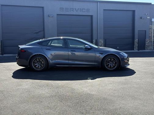 2022 Tesla Model S Base