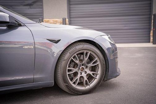 2022 Tesla Model S Base