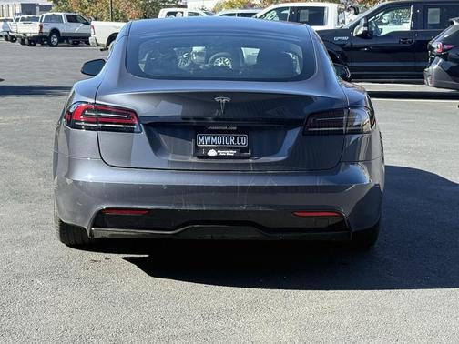 2022 Tesla Model S Base