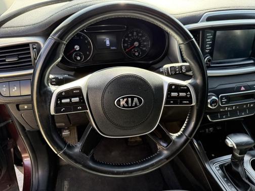 2020 Kia Sorento LX