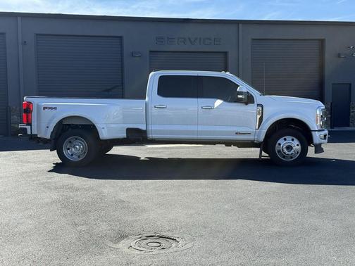 2023 Ford F-450 Limited